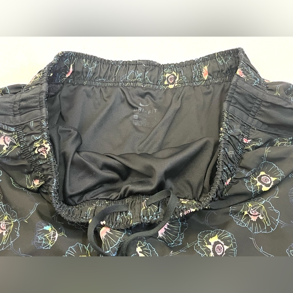 Nike Women's Tempo Dri-Fit Black Floral Print Running Athletic Drawstring Shorts - Picture 10 of 16
